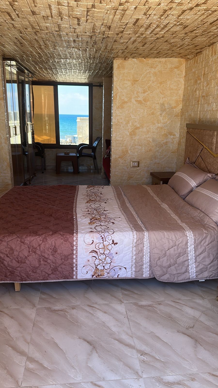 Luxury chalet, second floor, with a beach view