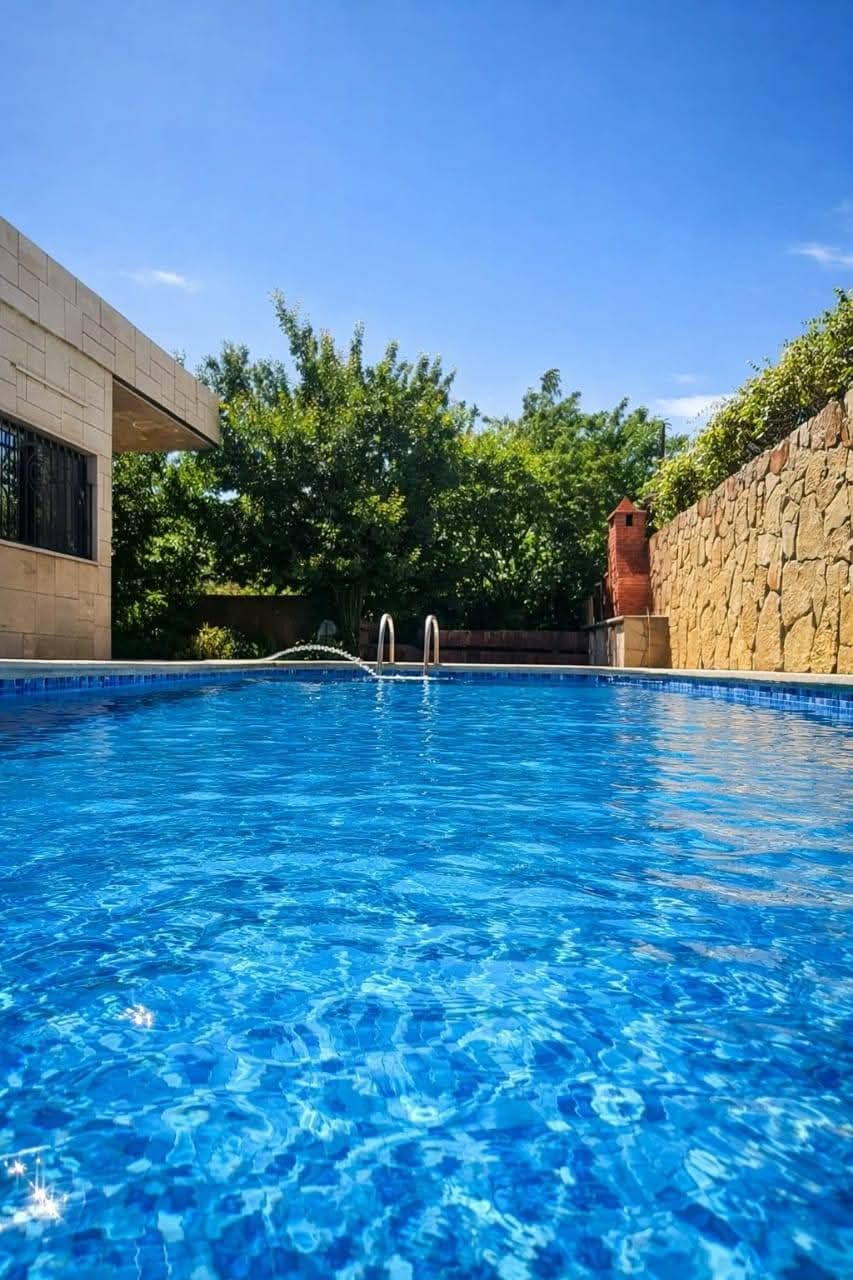 Villa with Pool & Garden