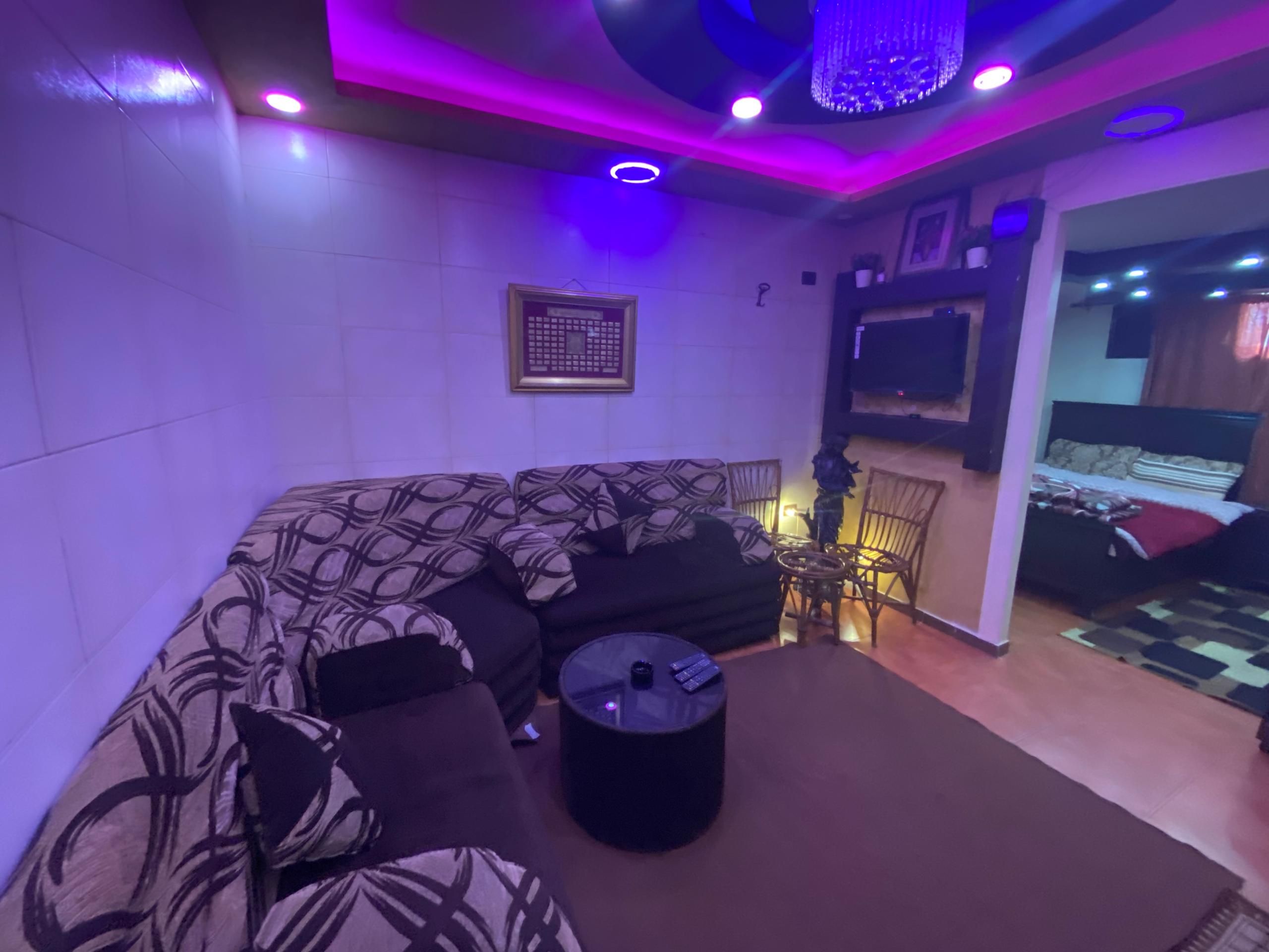 استوديو ل 3 ضيوف مجهز بالكامل