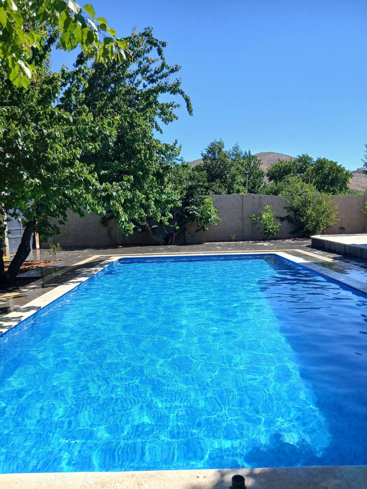 Mountain Villa in Alhosh – Pool & Garden