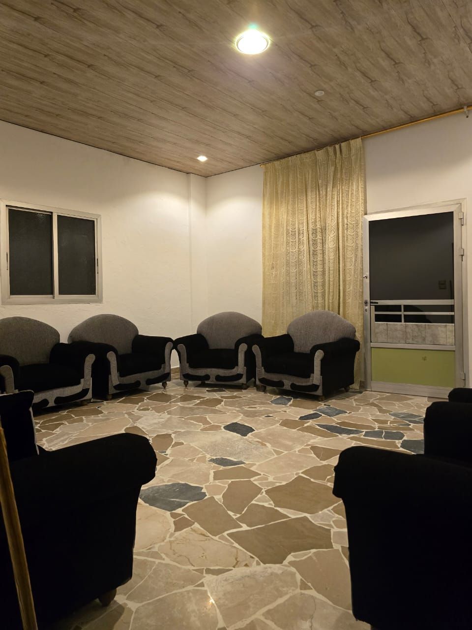 Slanfah Mountain Apartment with Balcony View