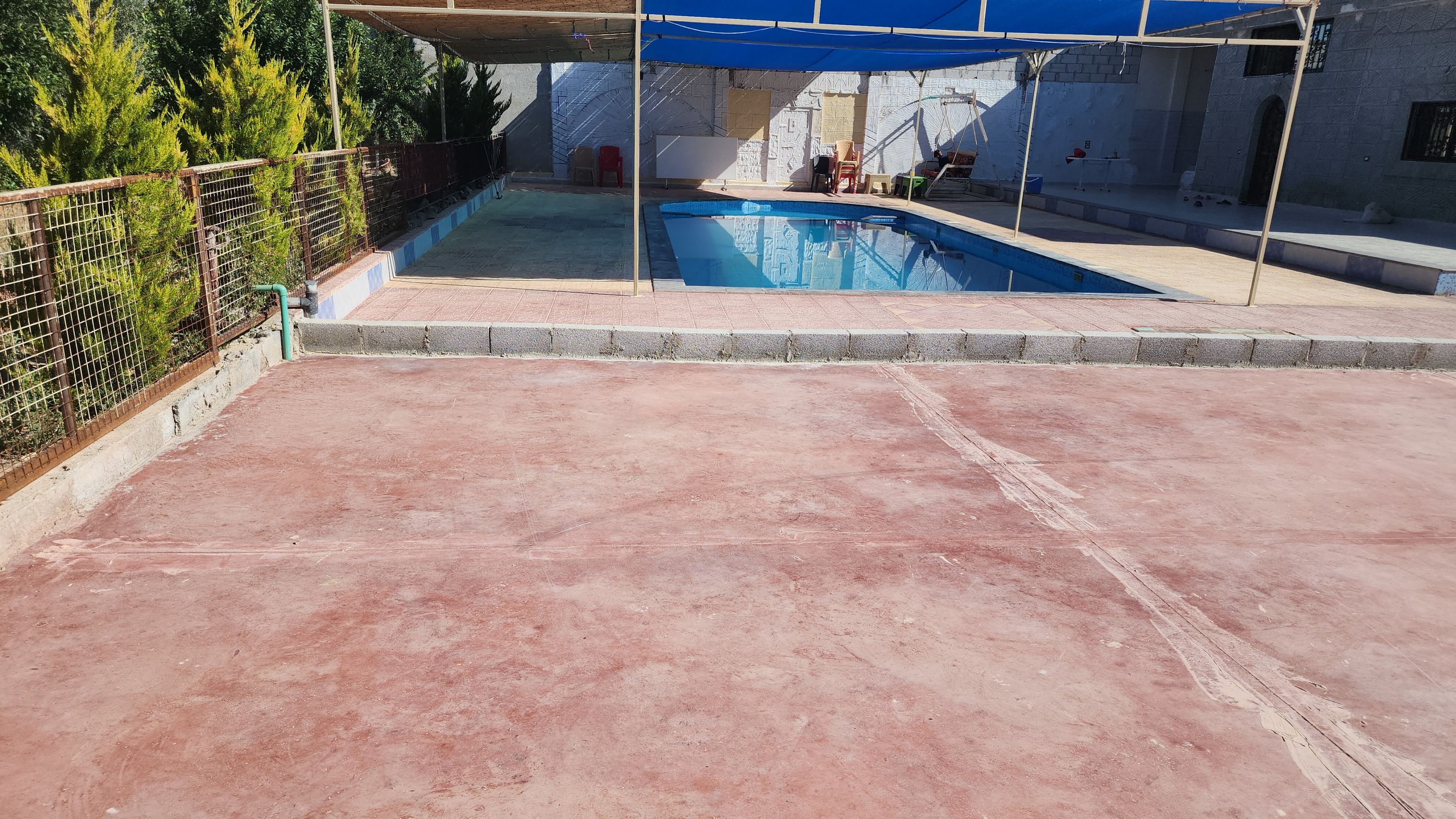 Villa with Garden & Pool