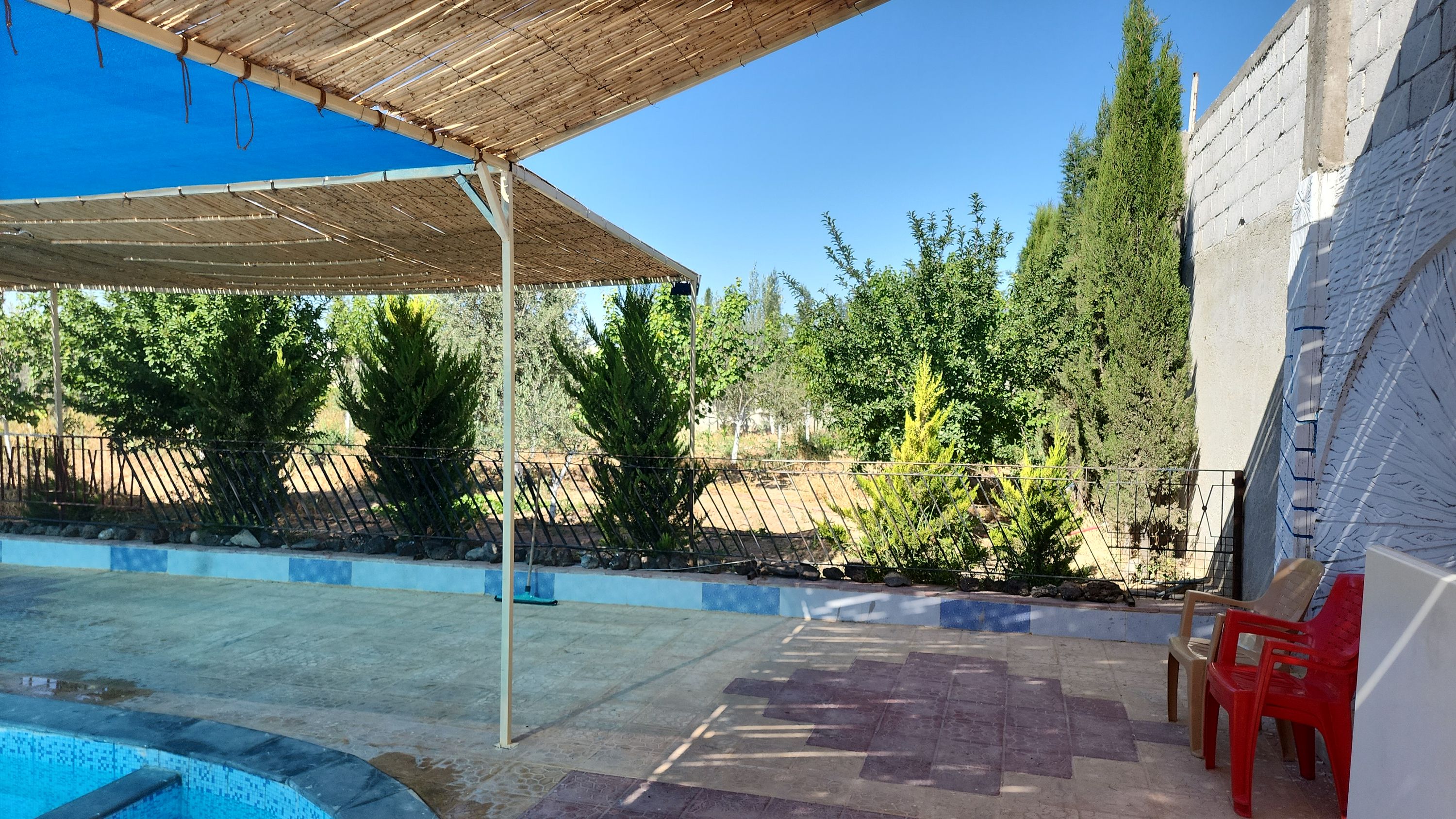 Villa with Garden & Pool