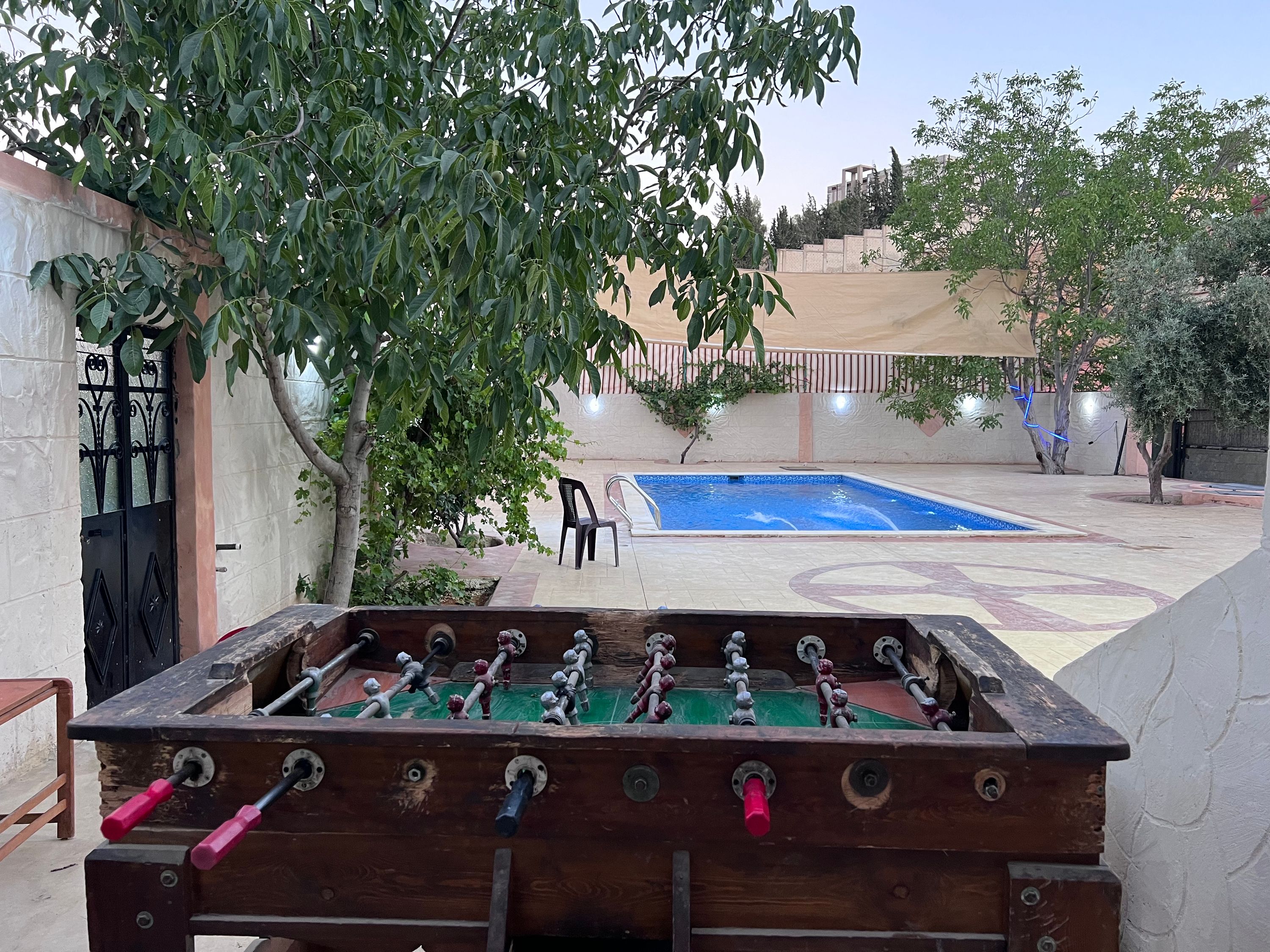 فيلا في جديدة وادي بردى مع مسبح وإطلالات جبلية