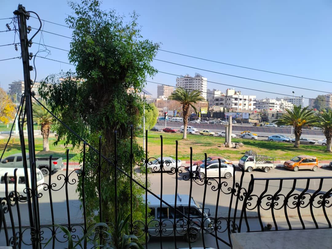 Spacious 4-Bedroom Apartment in Damascus
