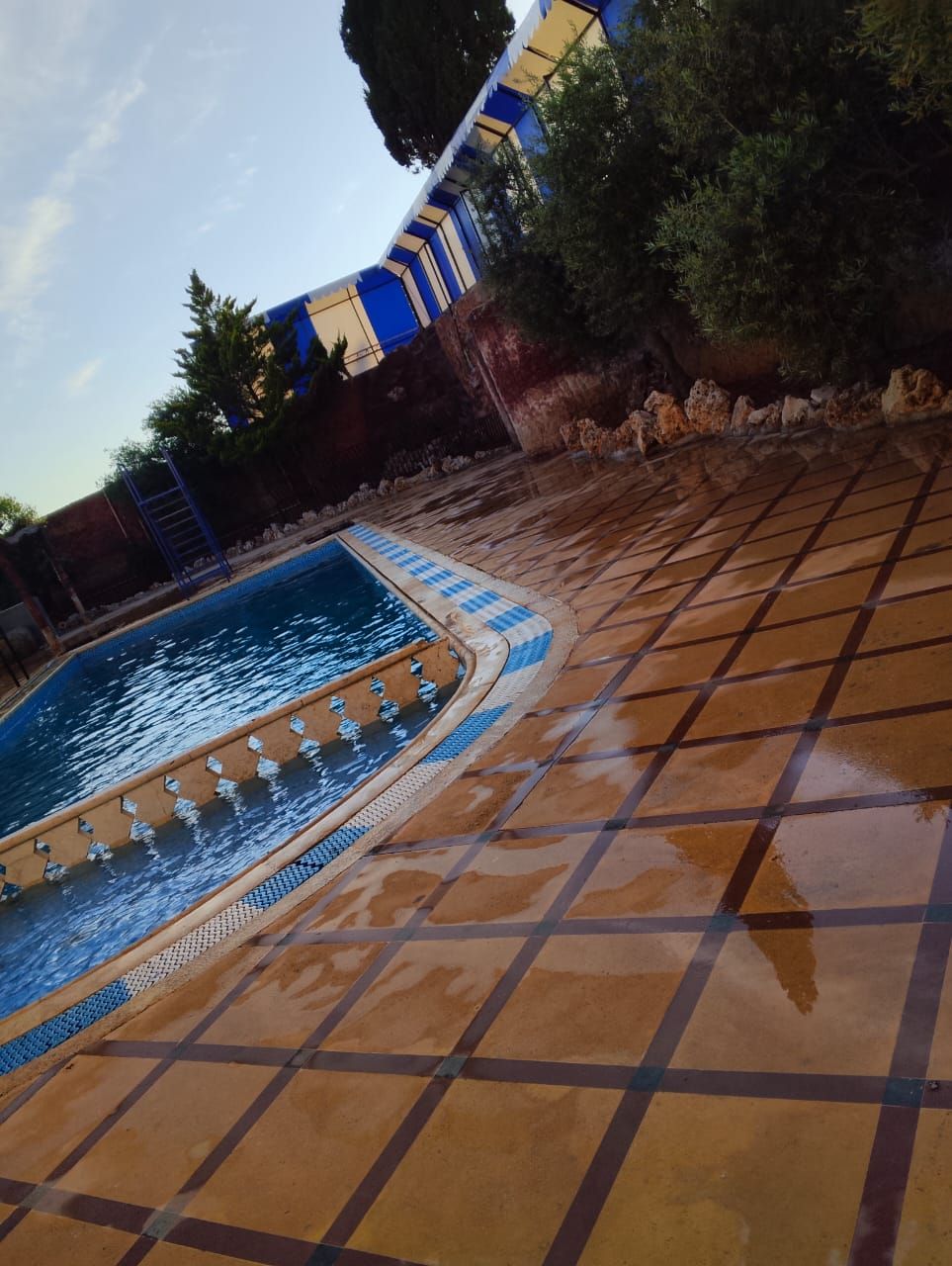 Spacious Villa with Pool & Garden