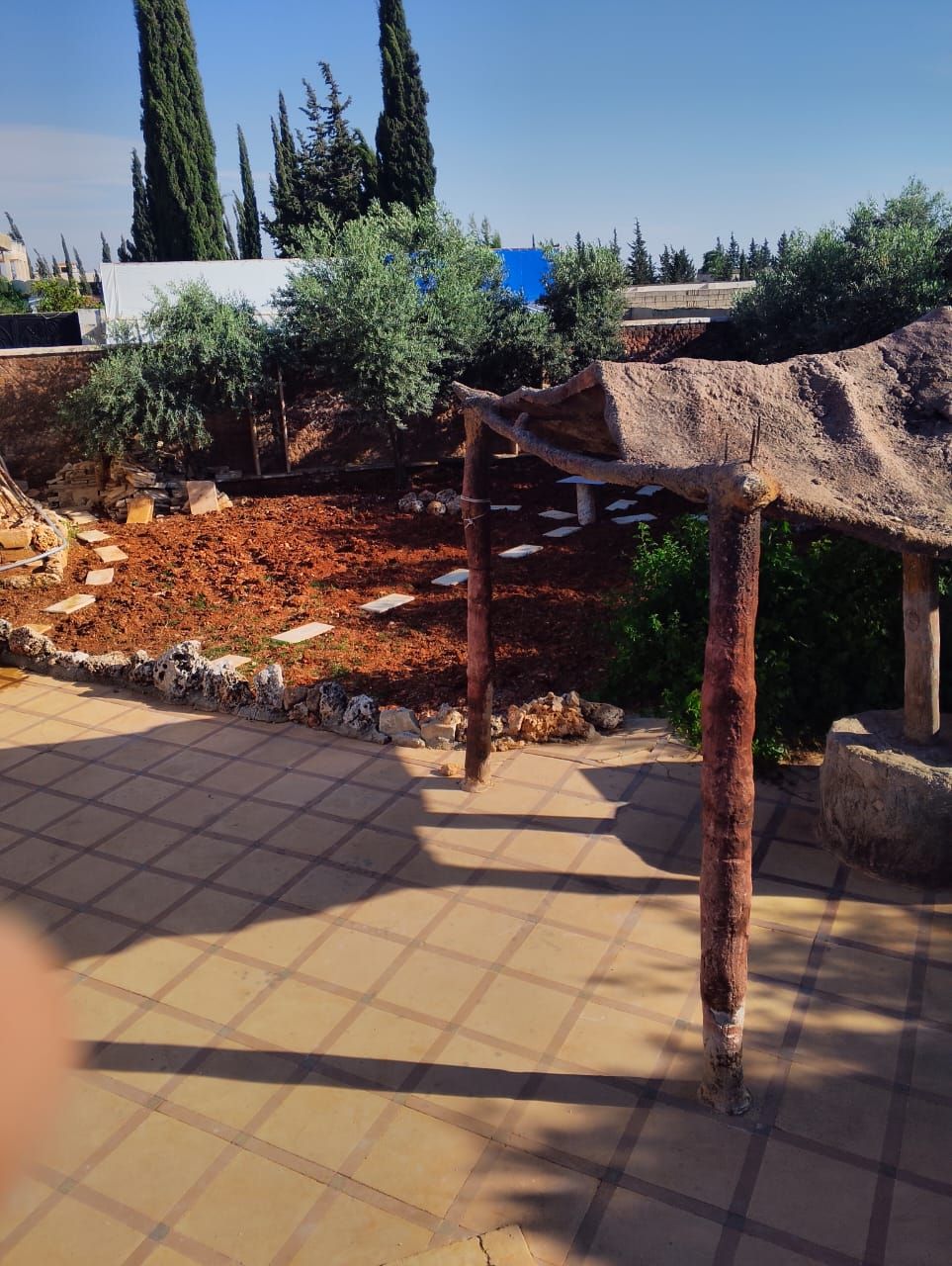 Spacious Villa with Pool & Garden
