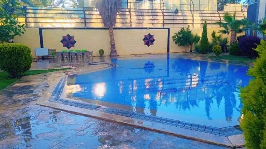 Spacious 4-Bedroom Villa with Pool & Garden 