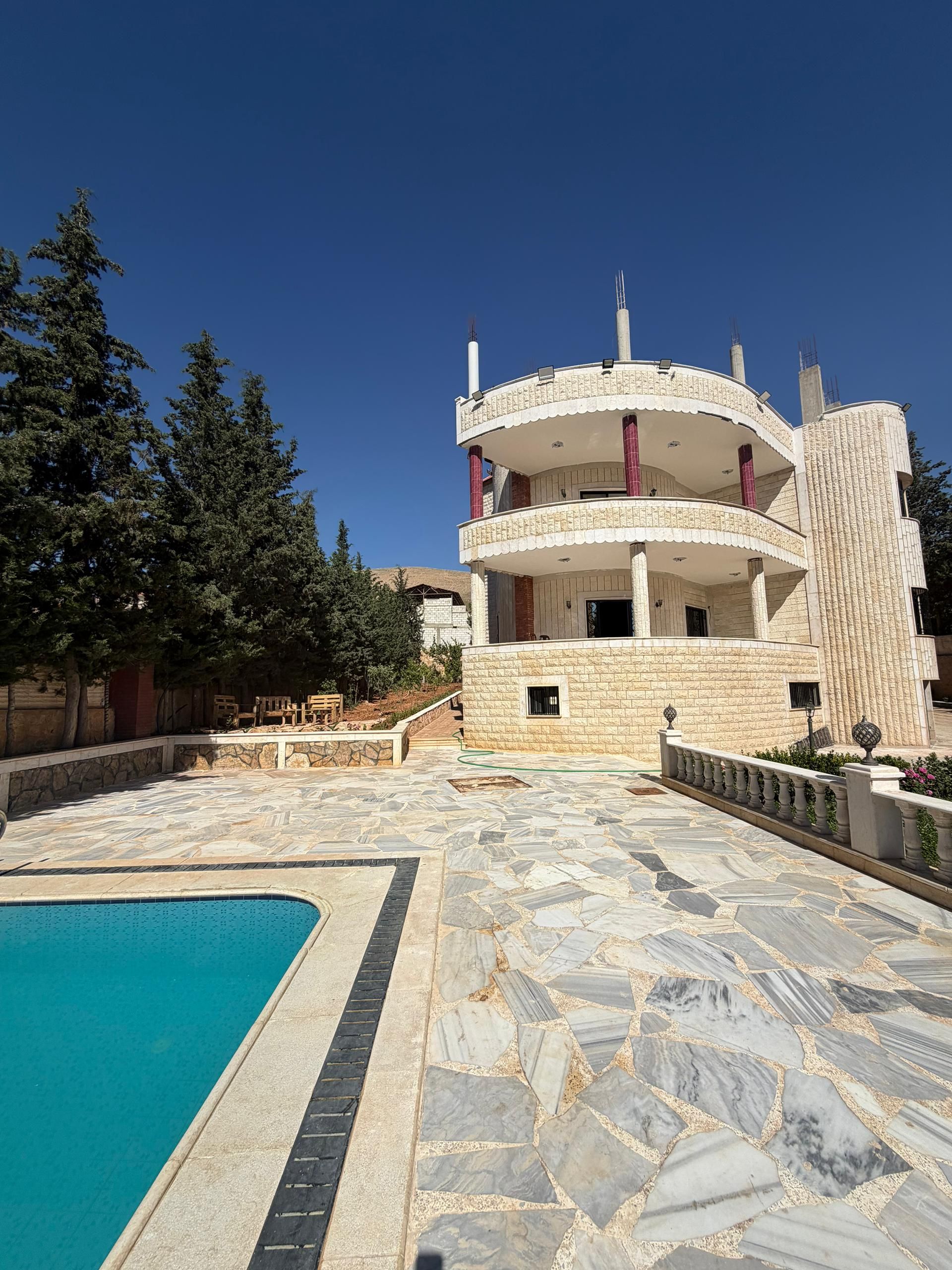 Madaya Villa: 6-Bedroom Mountain Retreat for Families