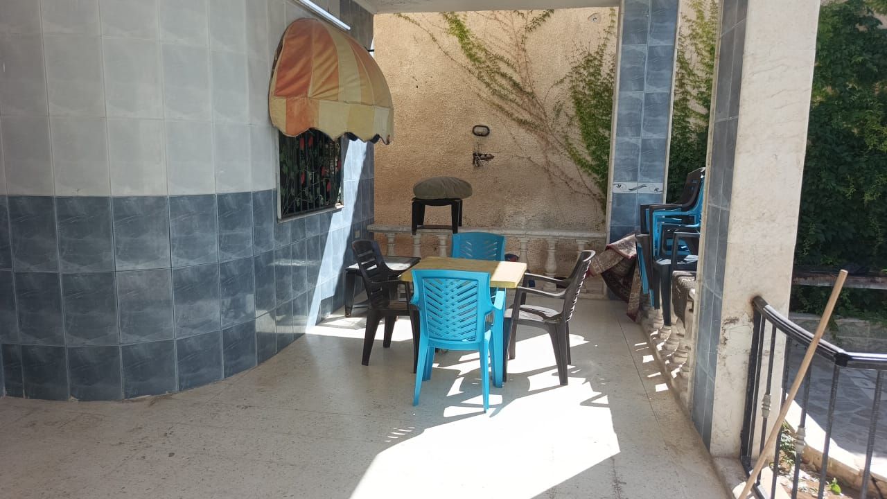 Villa in Hatita al-Turkman - Pool & Garden