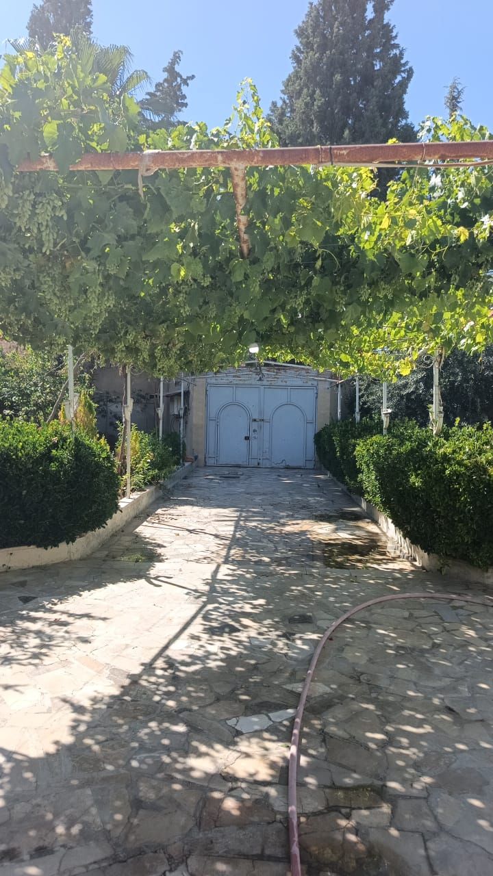 Villa in Hatita al-Turkman - Pool & Garden