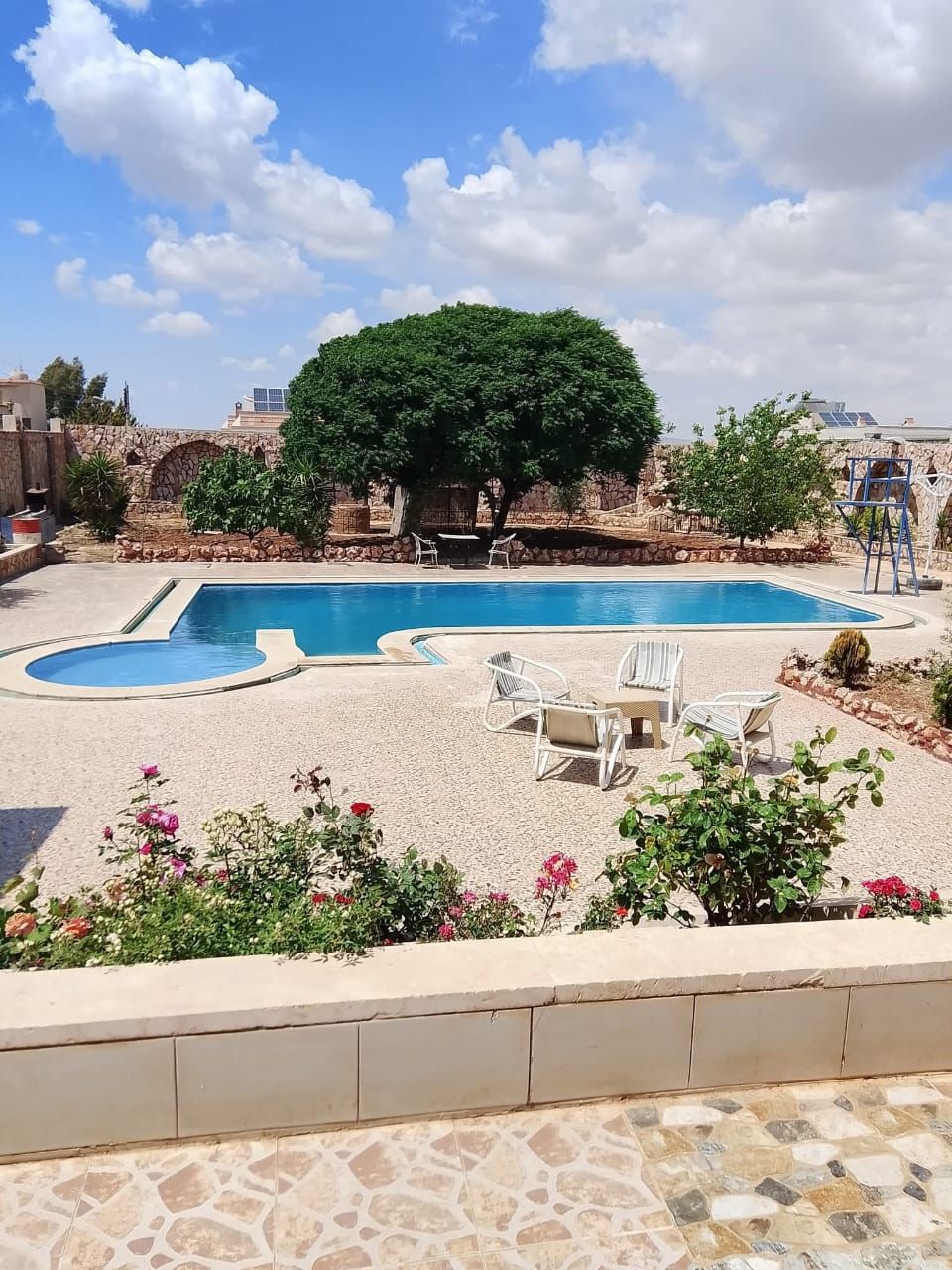 Villa with Pool & Garden