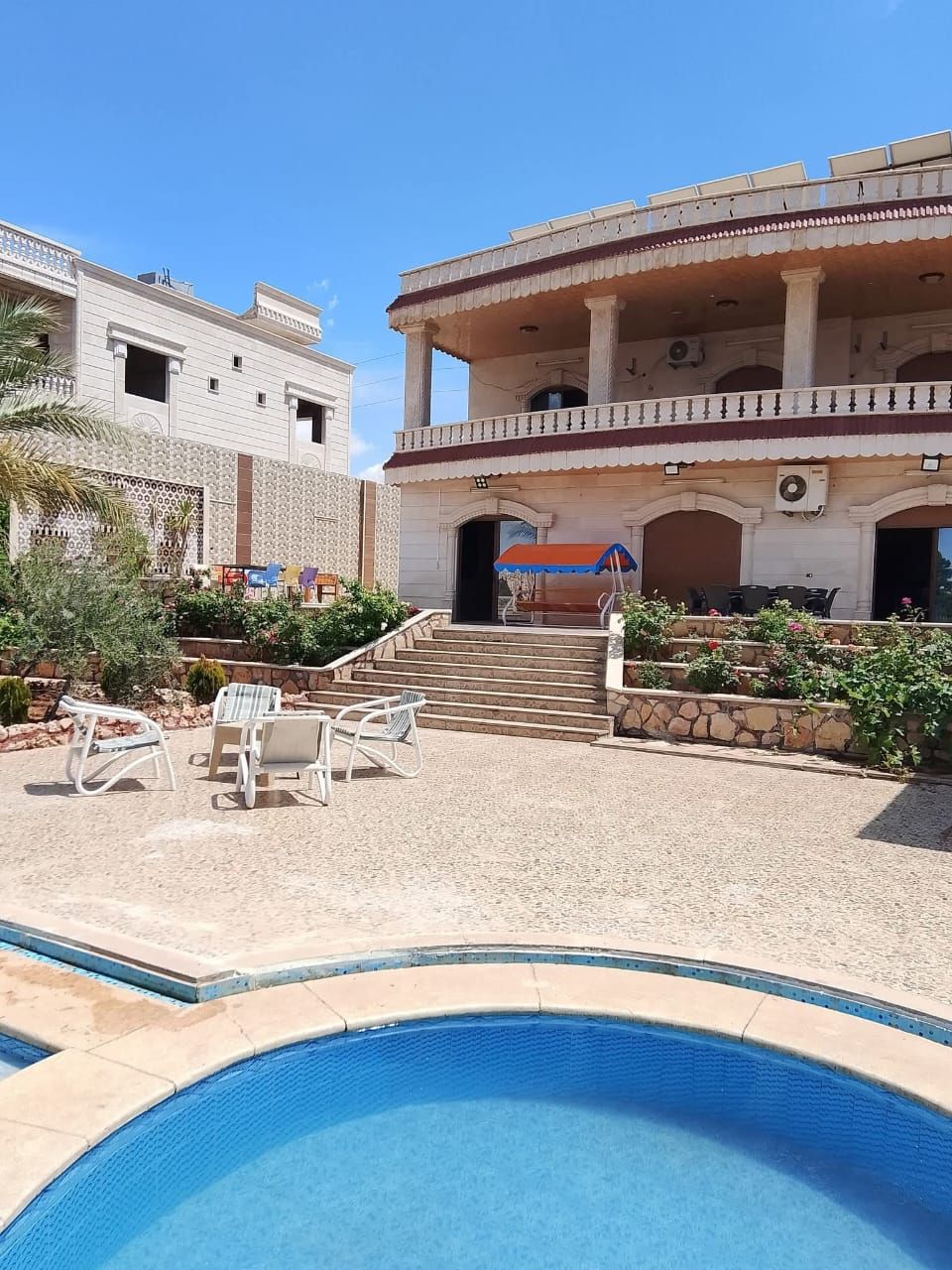 Villa with Pool & Garden