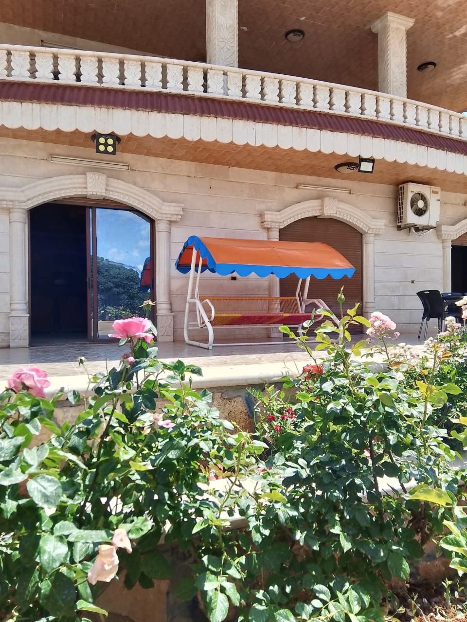 Villa with Pool & Garden