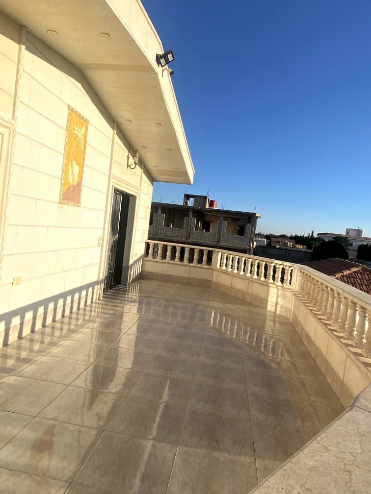 Villa with Pool & Garden – 15 Guests