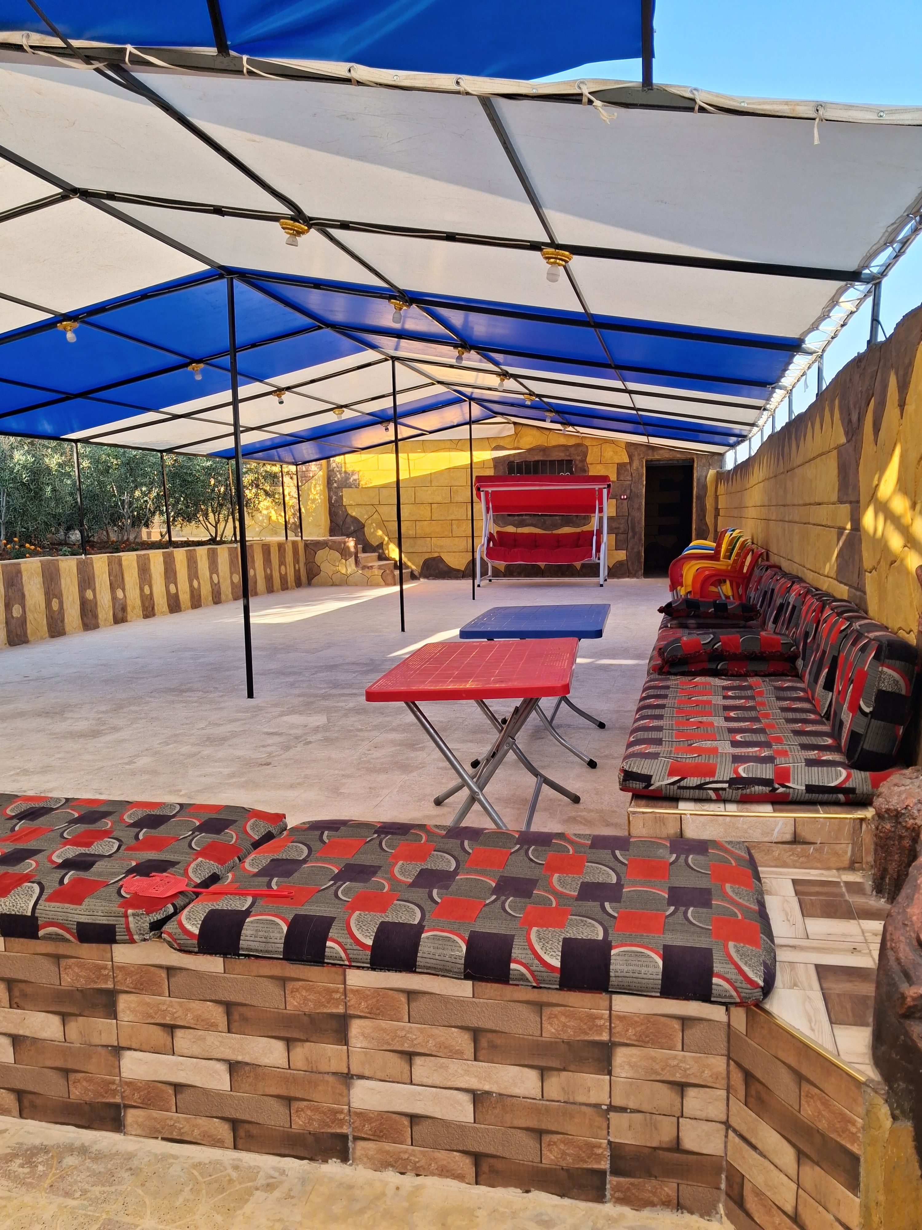 Villa with Garden, Pool & BBQ