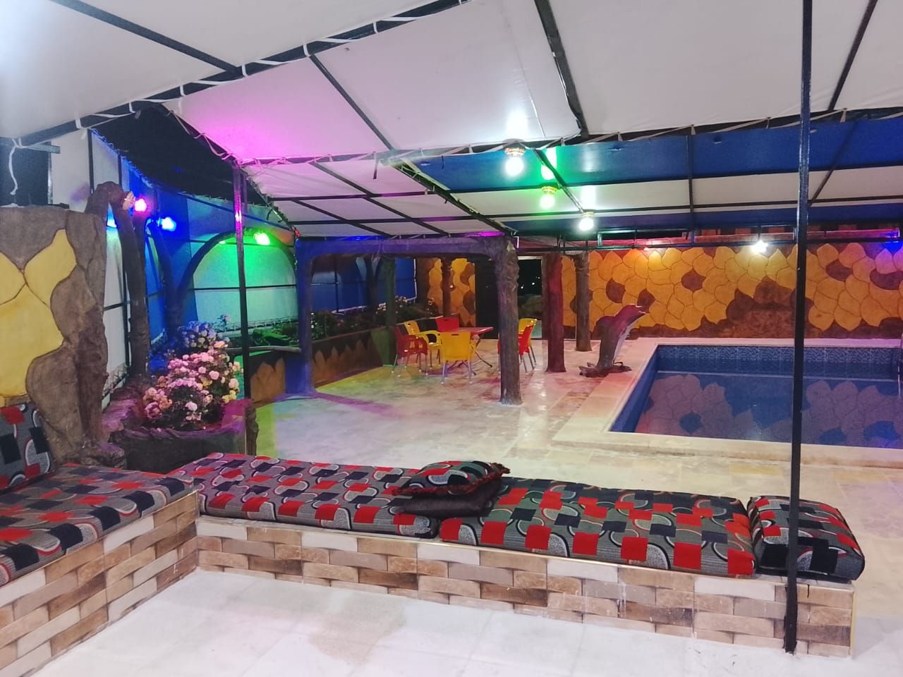 Villa with Garden, Pool & BBQ