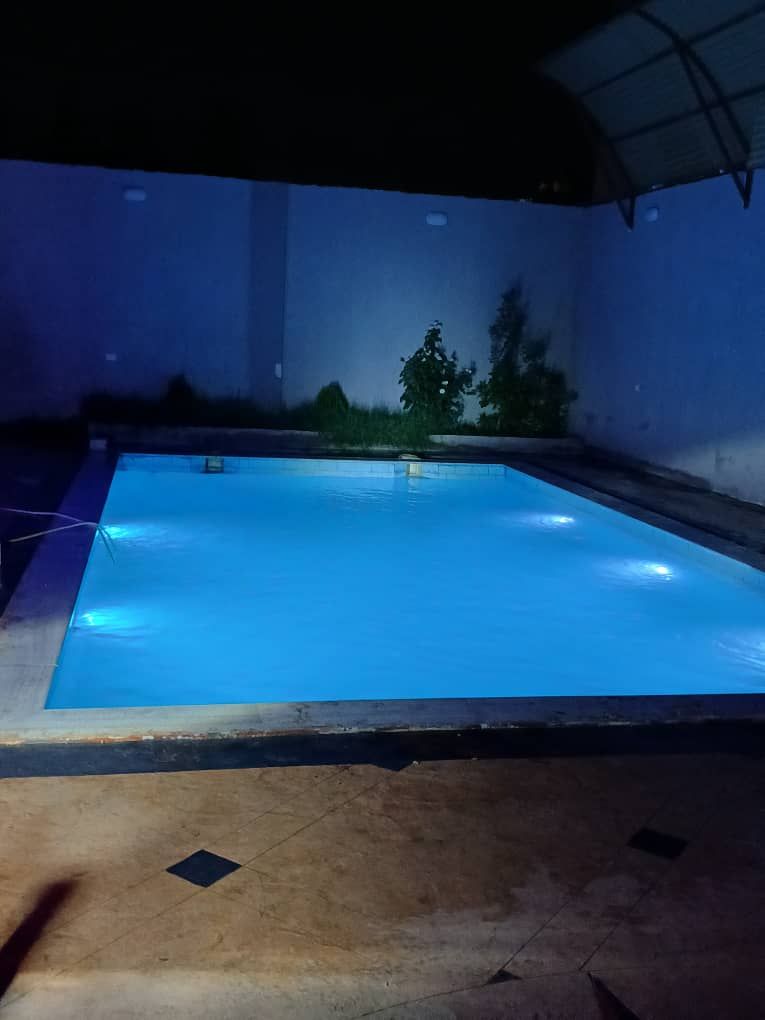 فيلا الواحة طريق المطار 