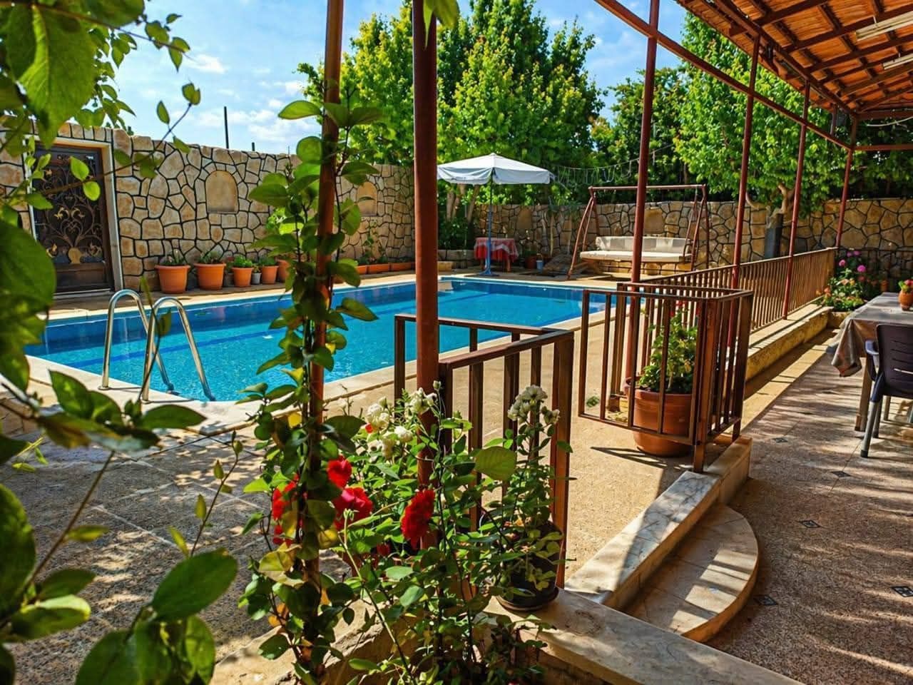 Zabadani Villa with Pool & Garden – Rif Dimashq