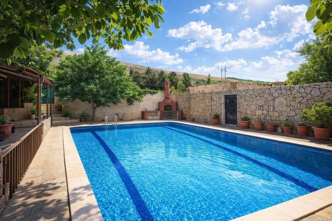 Zabadani Villa with Pool & Garden – Rif Dimashq