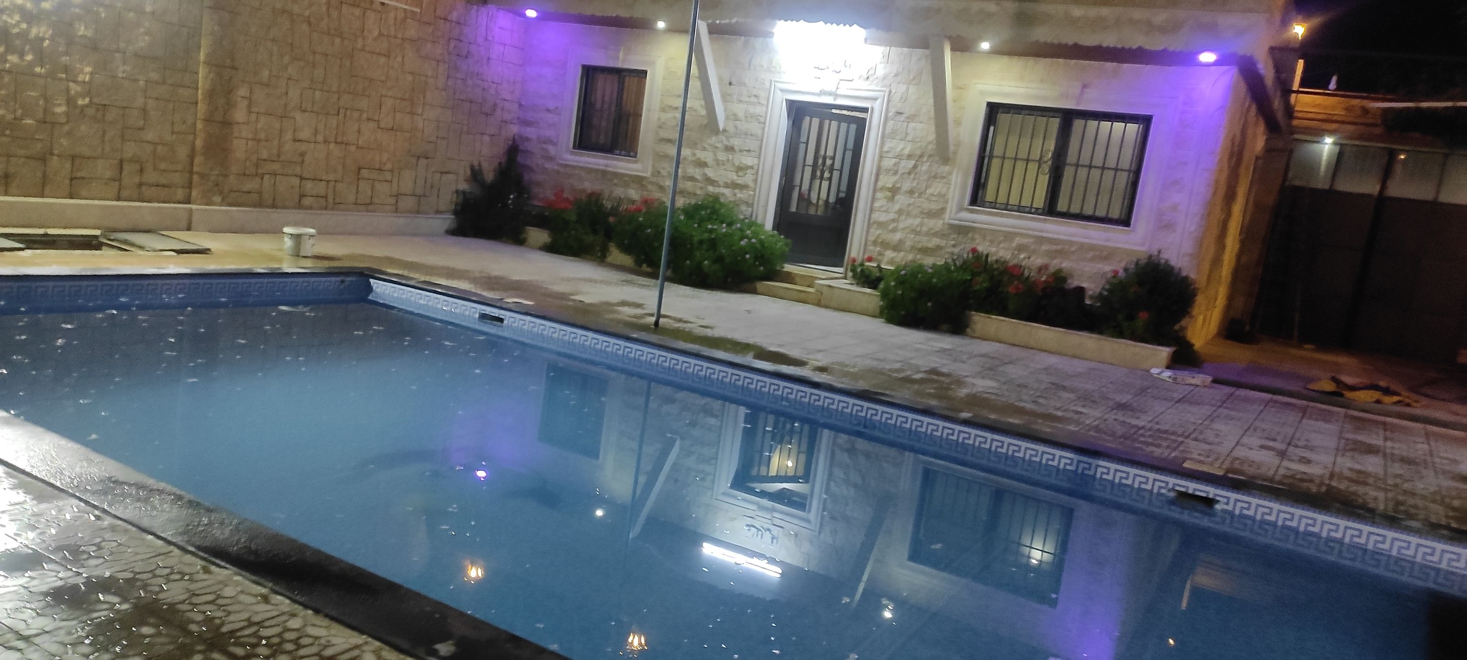 Zabdean Villa with Pool & Garden