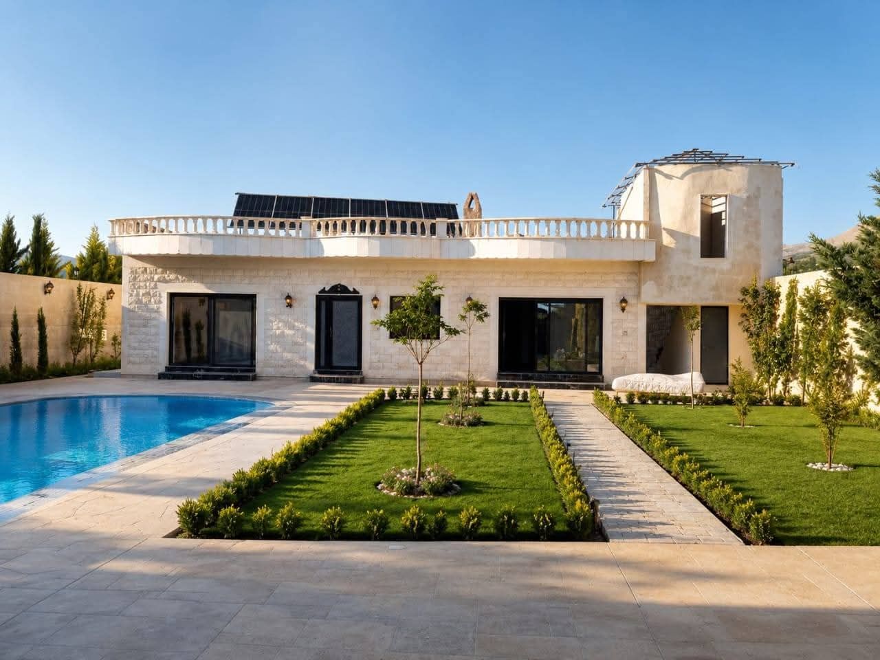 Luxury Villa with Garden & Pool