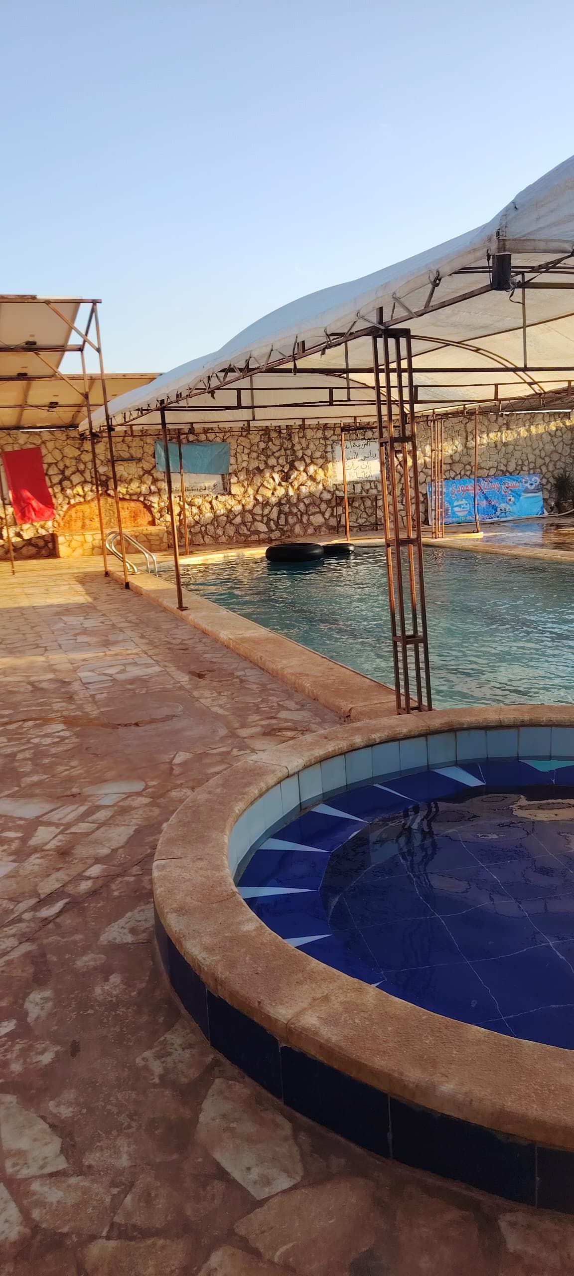 فيلا كفروحين الريفية — مسبح وإطلالة جبلية